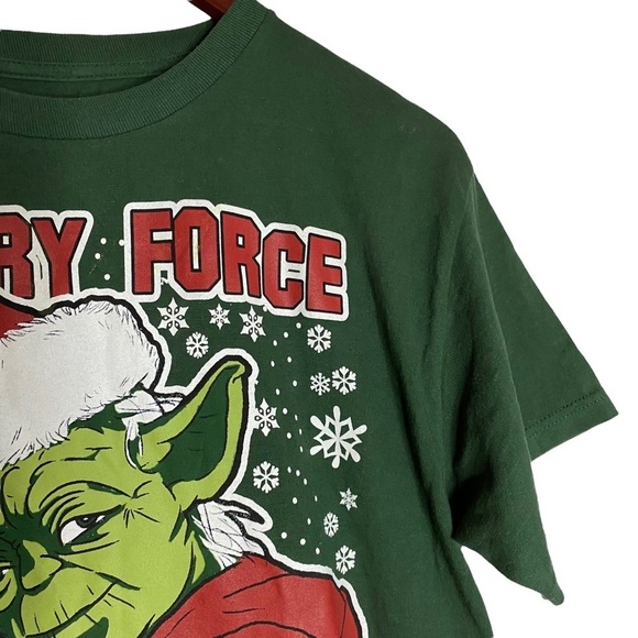Mad Engine Star Wars Merry Force Be With You Yoda Santa Short Sleeve Tee Medium - Picture 6 of 15